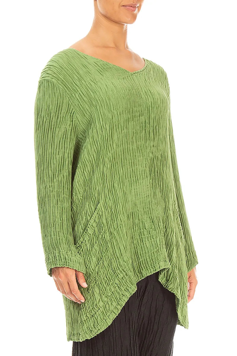 Kleeblattgrüne Plissé-Seidenbluse mit Seitentaschen