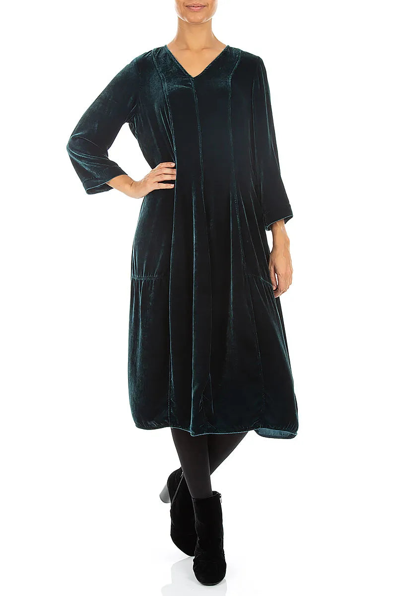 Kleid aus Samt und Seide mit V-Ausschnitt in Dunkeltürkis