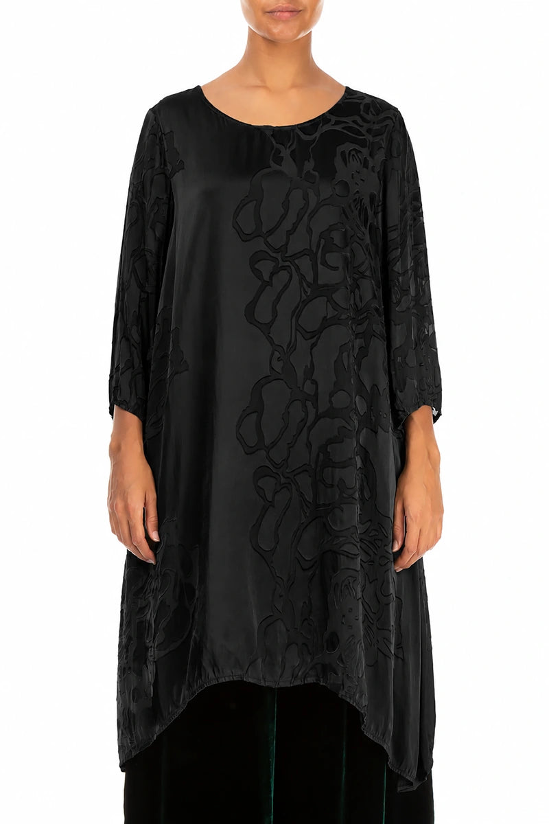 Tunique en Soie noire à motifs floraux et côtés plus longs