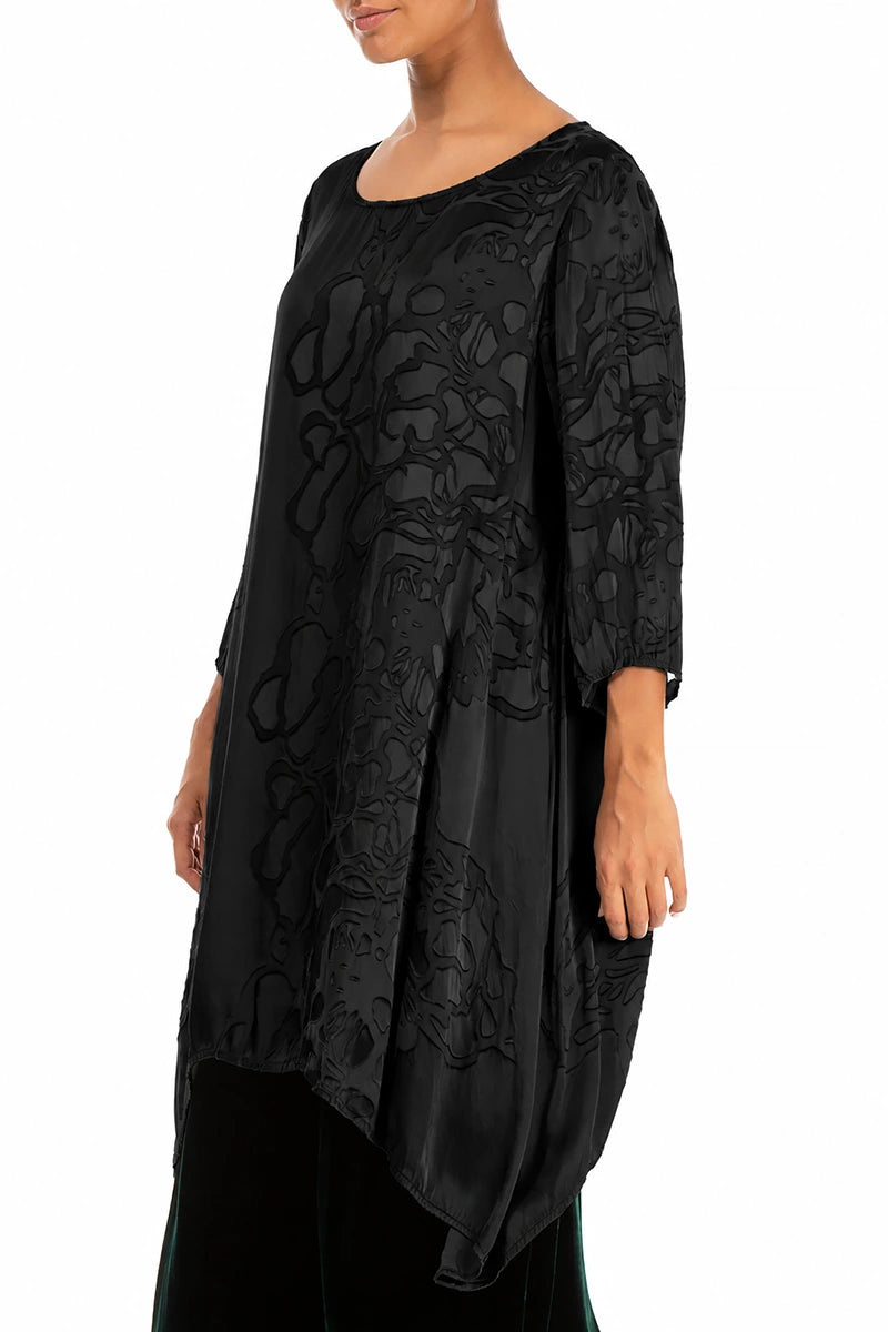 Tunique en Soie noire à motifs floraux et côtés plus longs