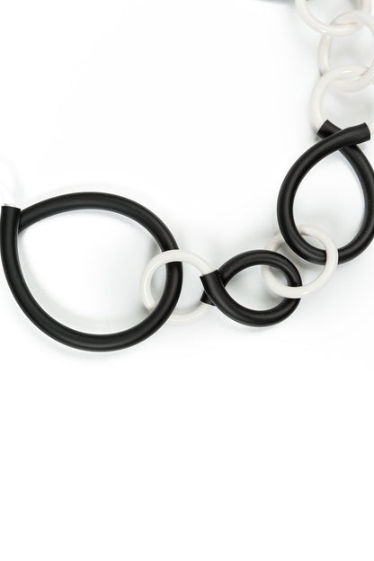 Monochrome Motion Necklace 5