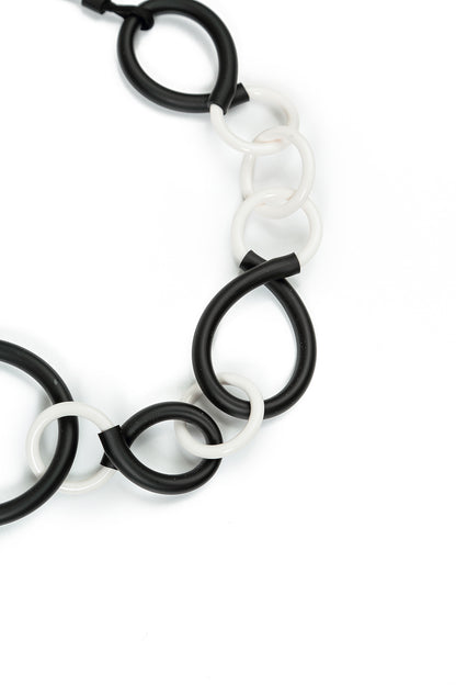 Monochrome Motion Necklace 3