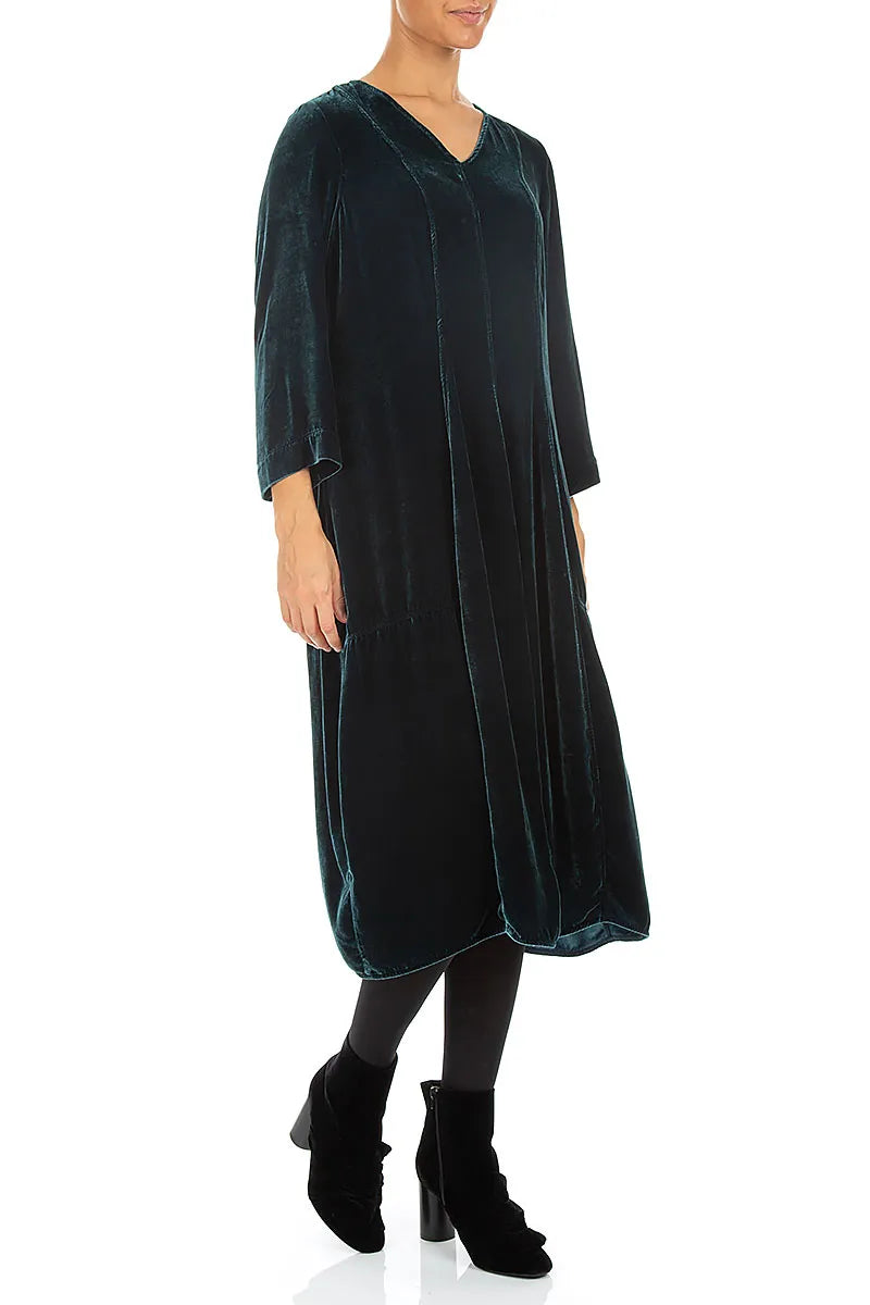 Kleid aus Samt und Seide mit V-Ausschnitt in Dunkeltürkis