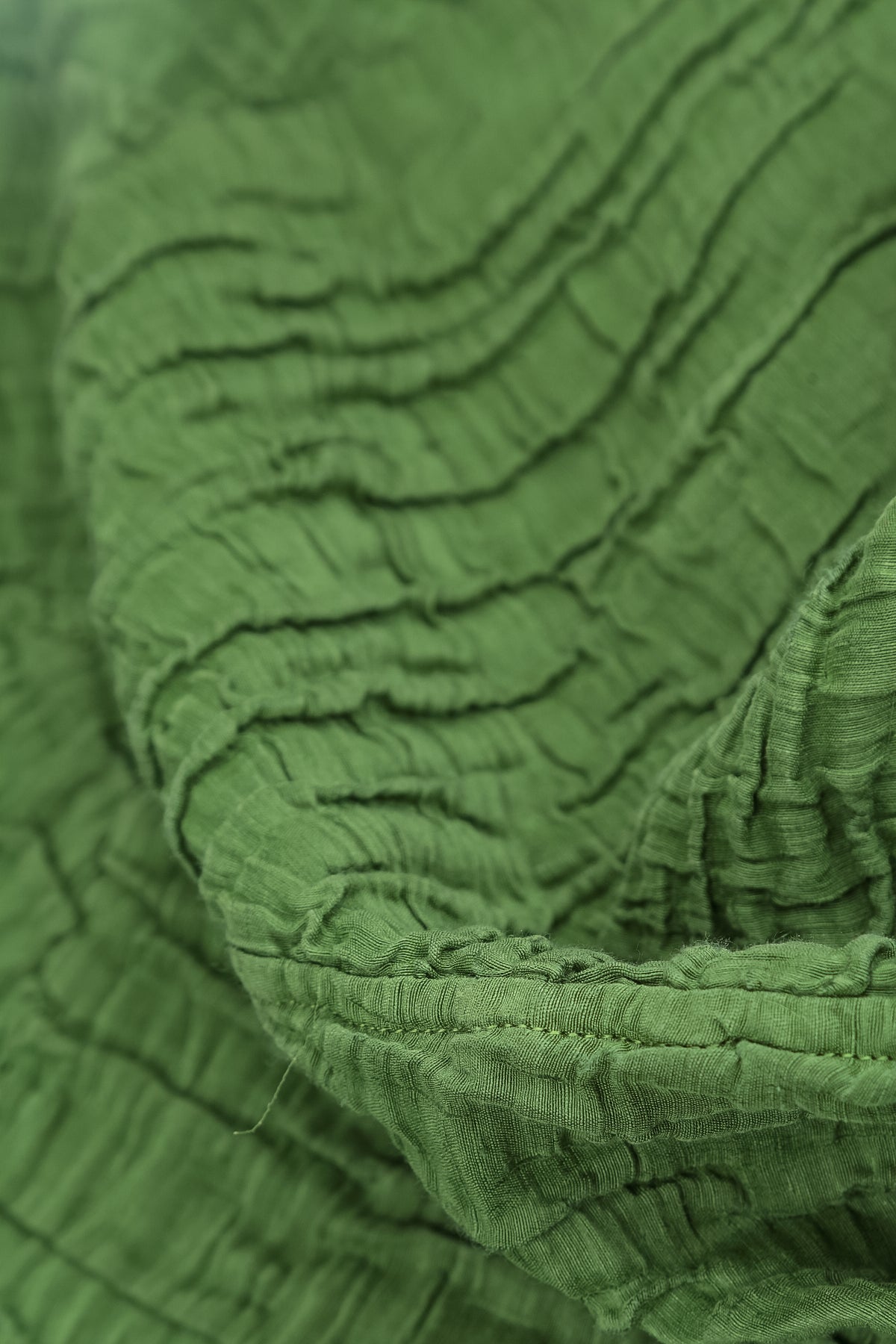 Wide Cropped Crinkled Shamrock Green Silk Linen Trousers 5